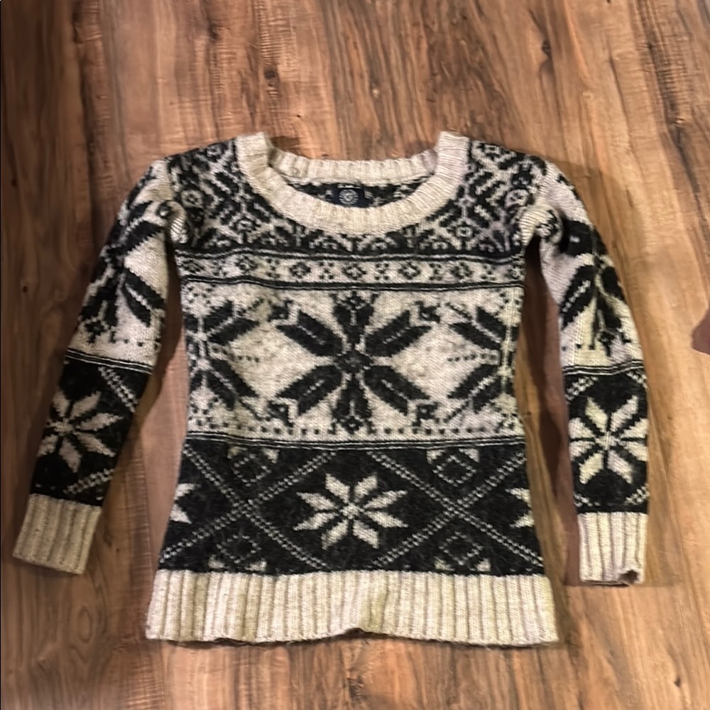 American Eagle Outfitters Black and Cream Crew Neck Sweater